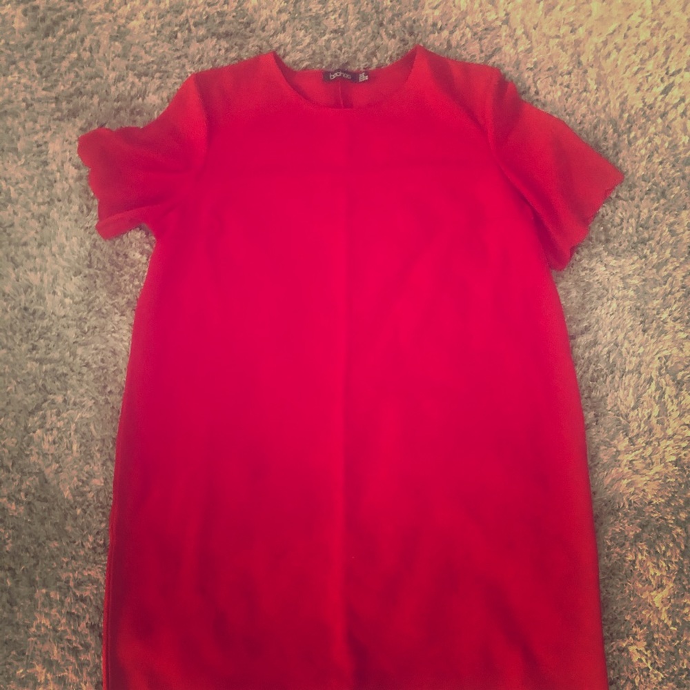 Short sleeve red dress